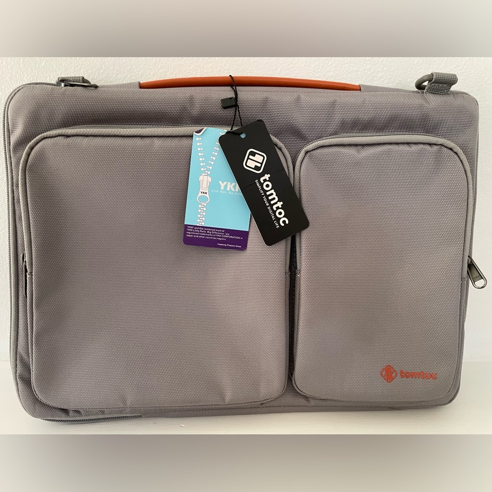 NWT- tomtoc 360 Protective Laptop Sleeve for 14-inch MacBook Pro.